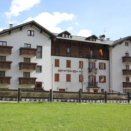 Otel Rina 3*